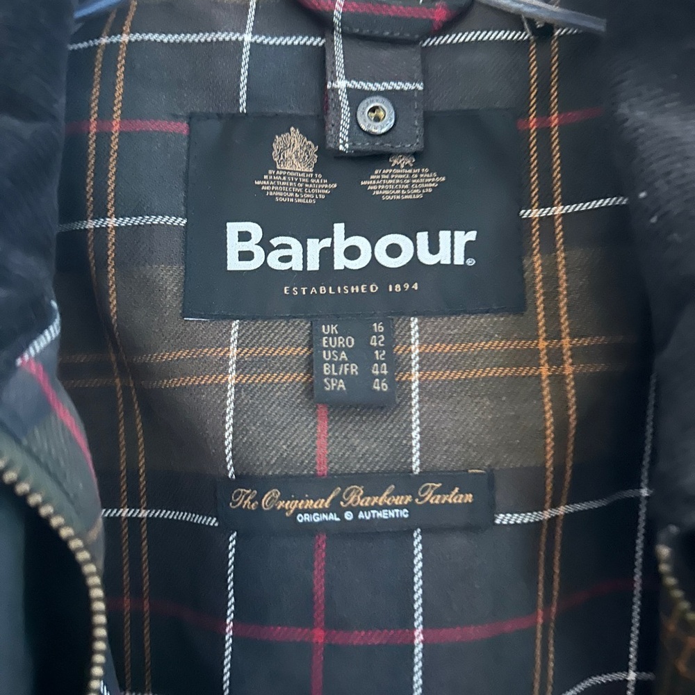 Barbour Women’s Olive Jacket Size 12 - Picture 2 of 5